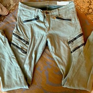 Rag and Bone army green zip pocket cargo style pants.